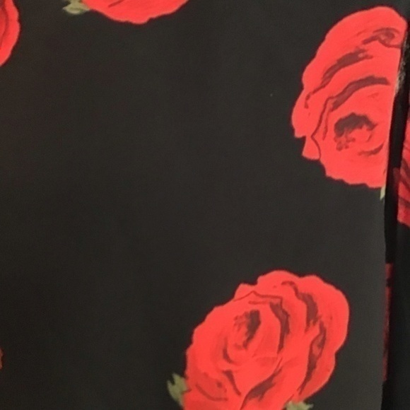 Sanctuary anthropologie gothic roses cold Shoulder top - Picture 4 of 8